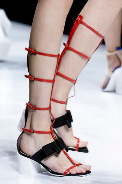 Look 76